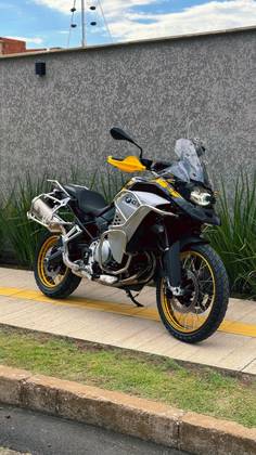 BMW F 850 GS ADVENTURE PREMIUM BMW F 850 GS ADVENTURE PREMIUM